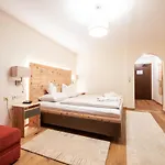 Hotel Erlebnisgut & Reiterhof Oberhabach 3*